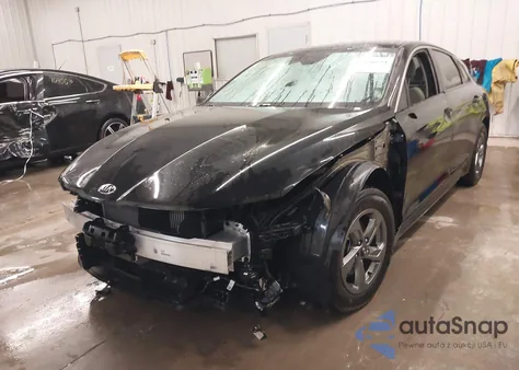 2021 Kia K5 Lxs z USA, uszkodzony, nr VIN 5XXG14J24MG013969